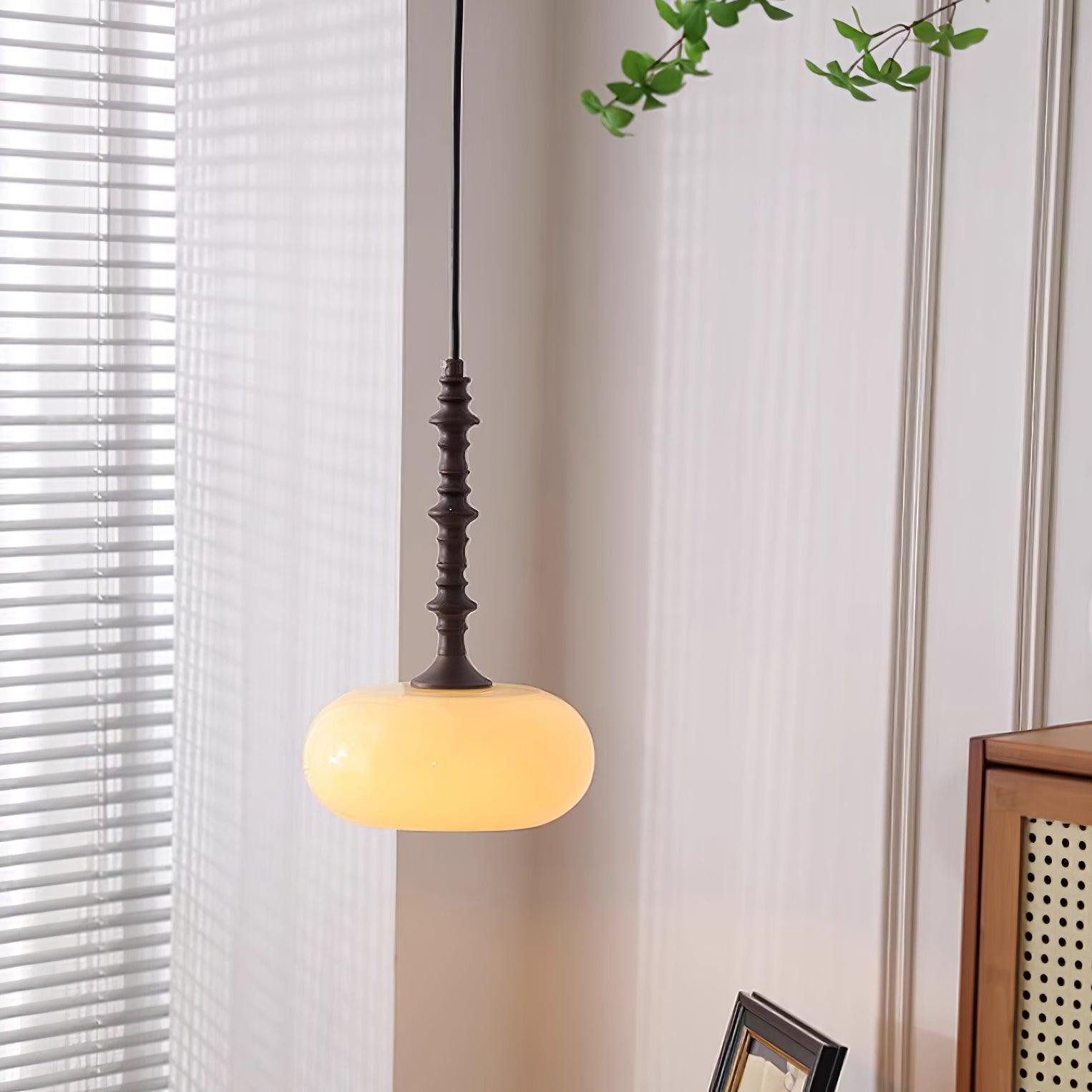 Modern Simple Cream Smooth Small Pendant Lamp K367