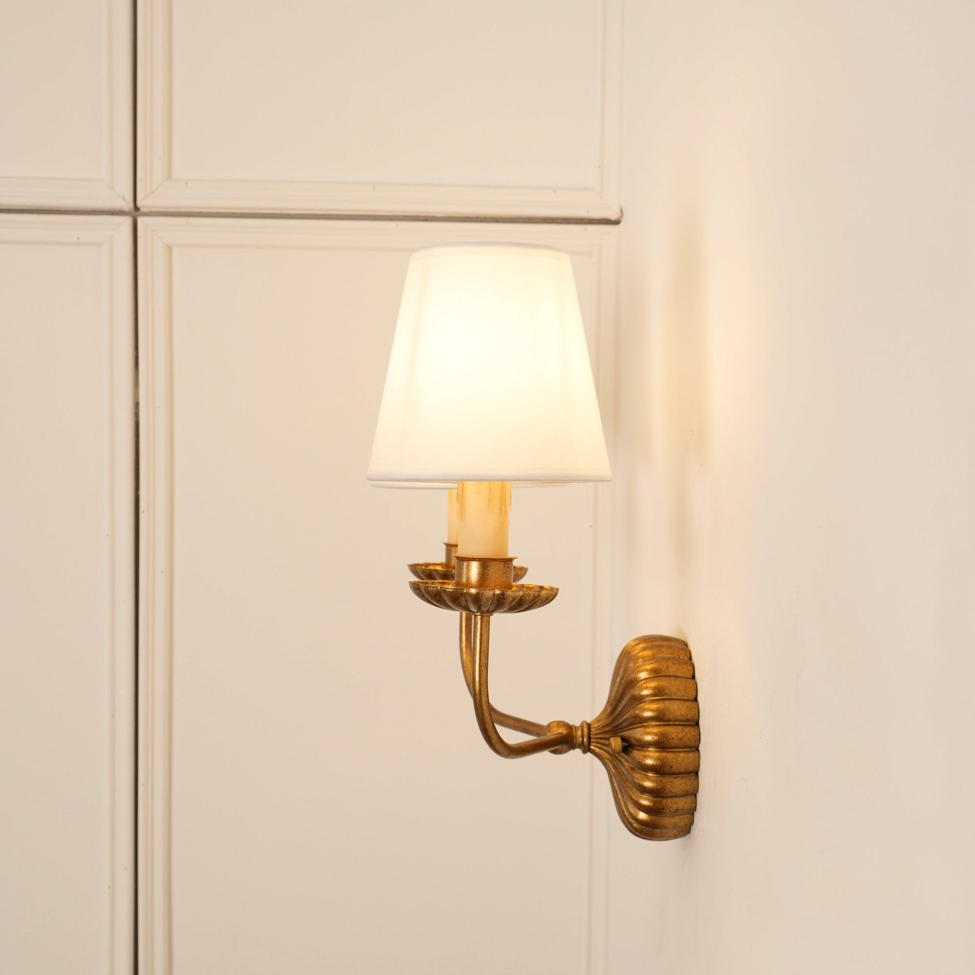 Catina Metal Wall Sconce with Fabric Shade – Stylish Accent Lighting for Home K1181