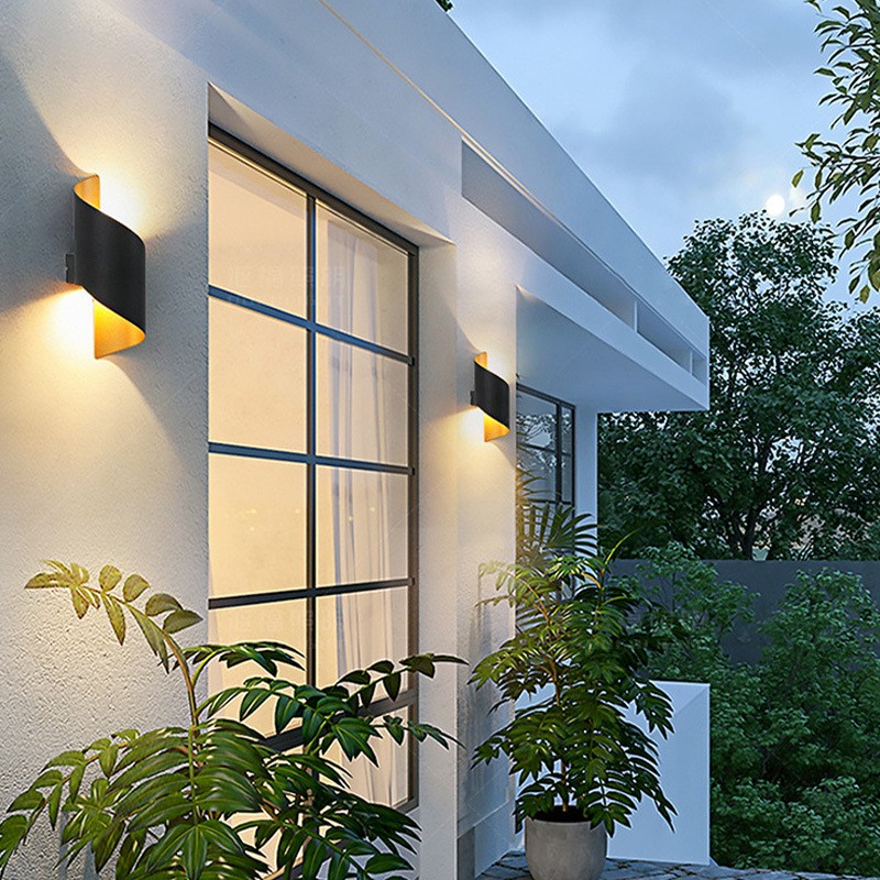 Modern Curl Twisted LED Wall Light K517