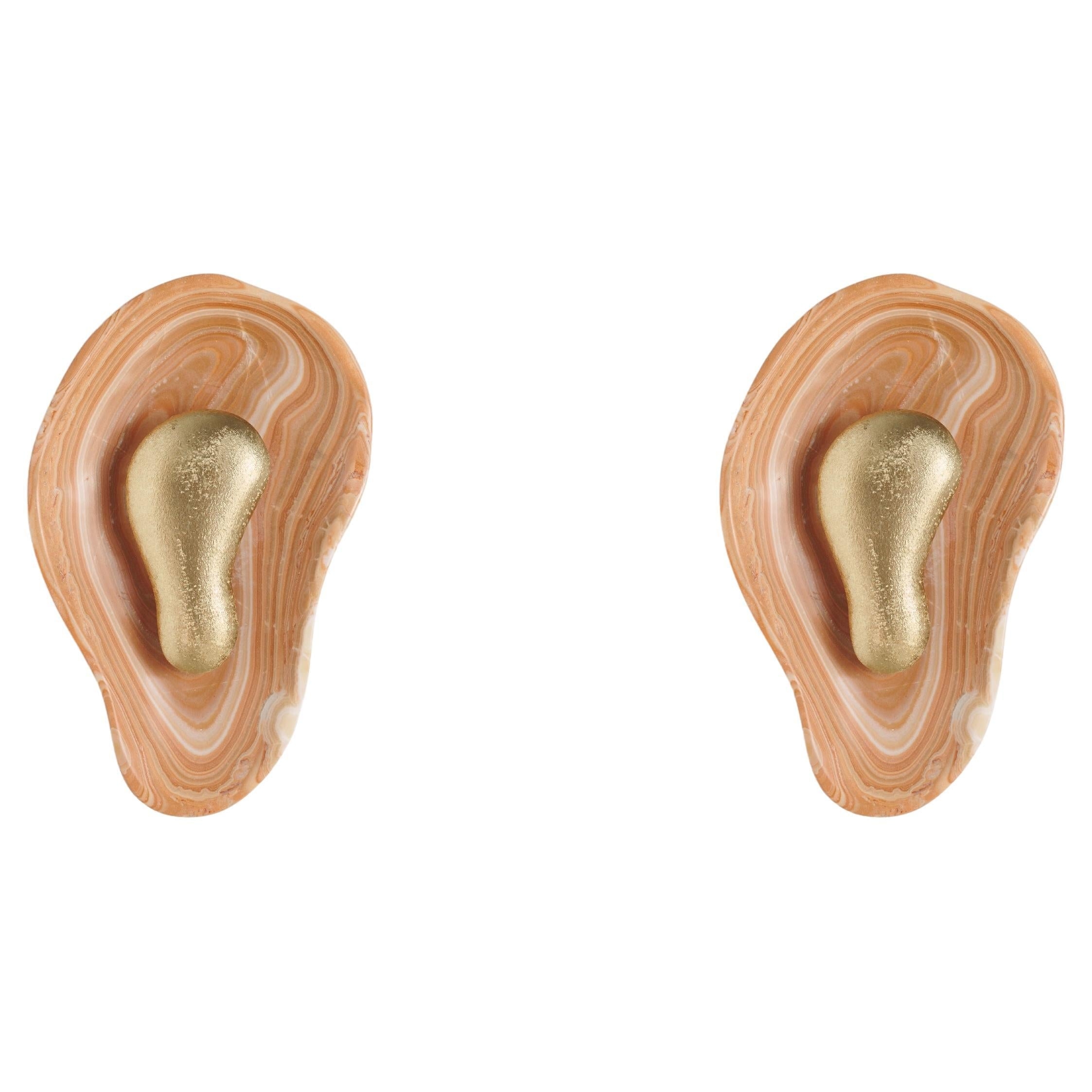 Oyster Hammered Onyx Sconce D725