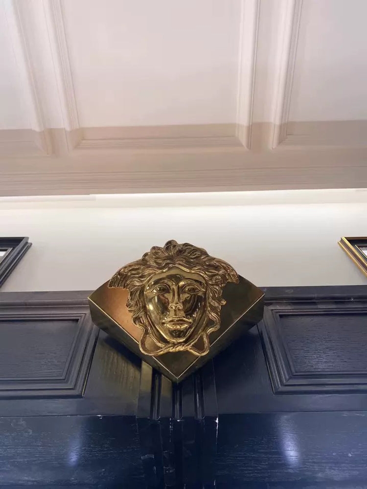 Sphinx Brass Wall Lamp D744