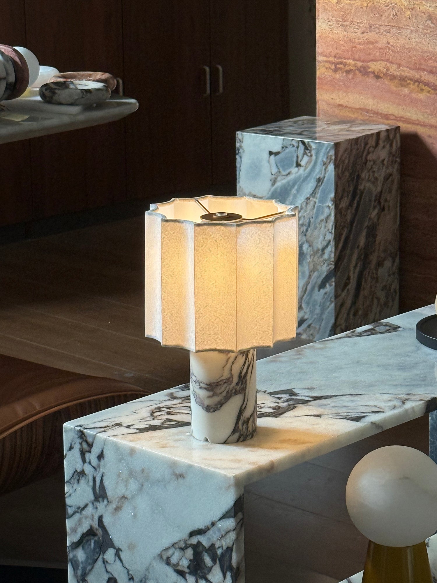 Valli Table Lamp (Built-in Battery) D668