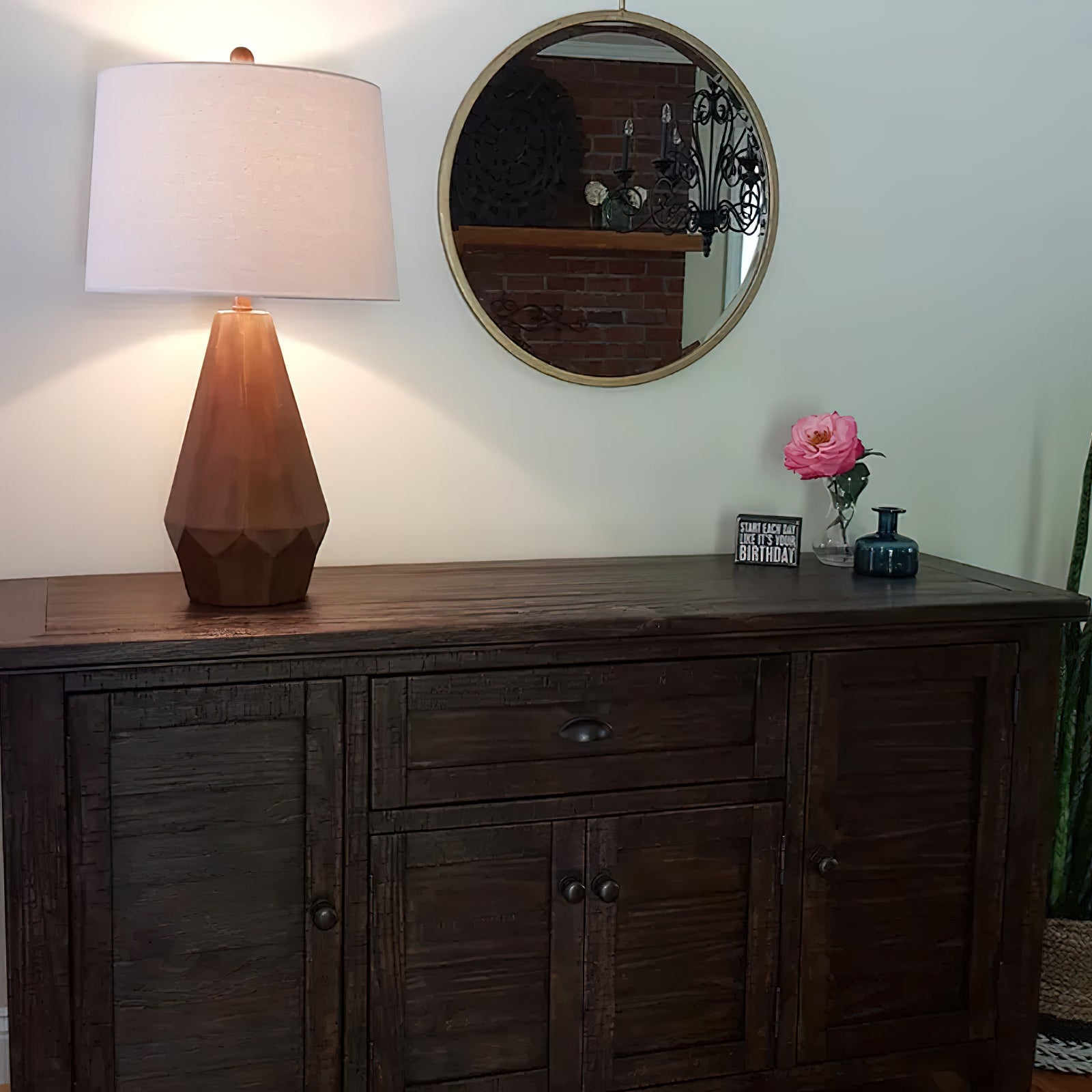 Vaughn Table Lamp D520