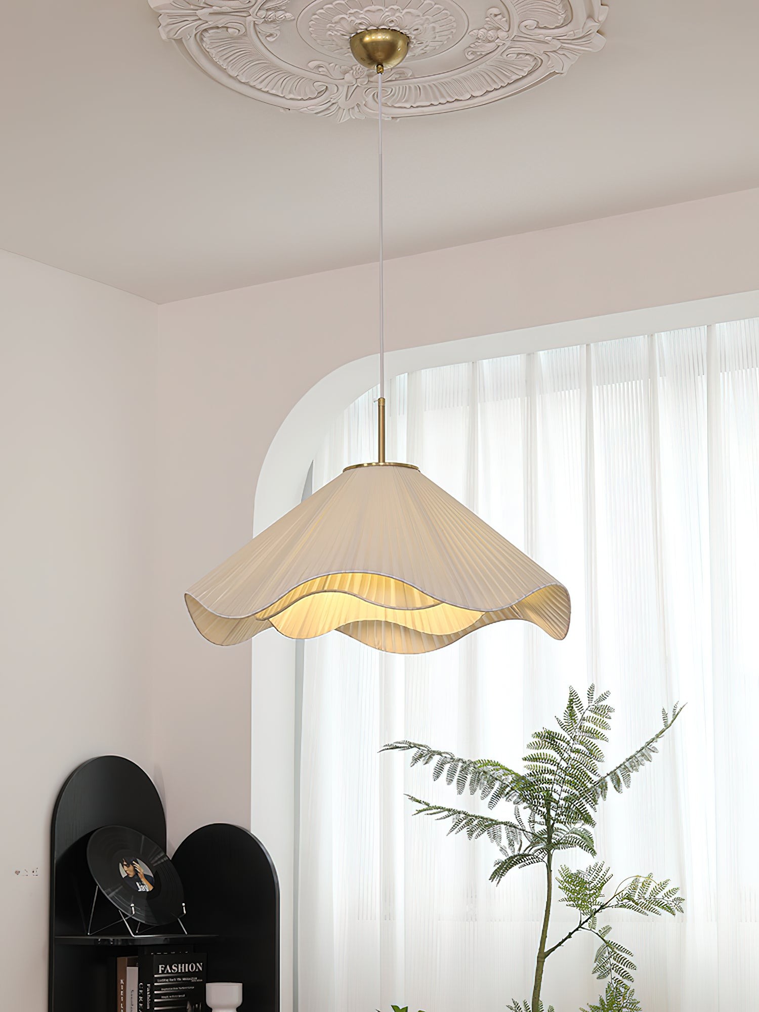 Nordic Cream Style Floral Pendant Lamp K363