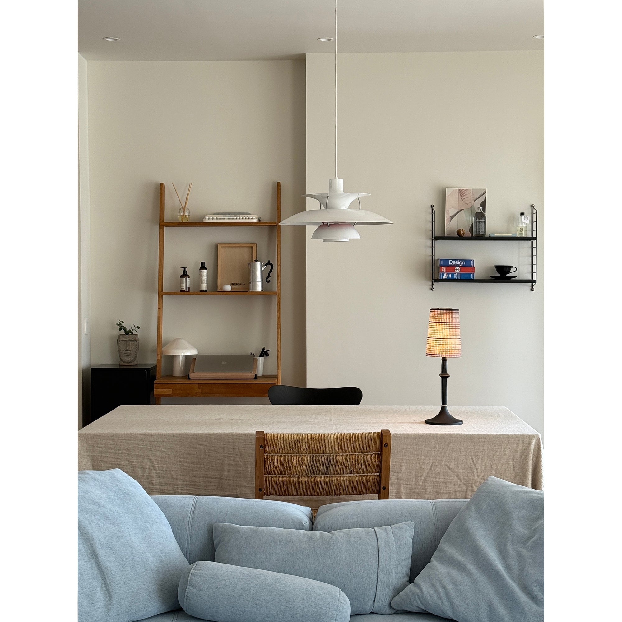 Devon Black Table Lamp (Built-in Battery) D709