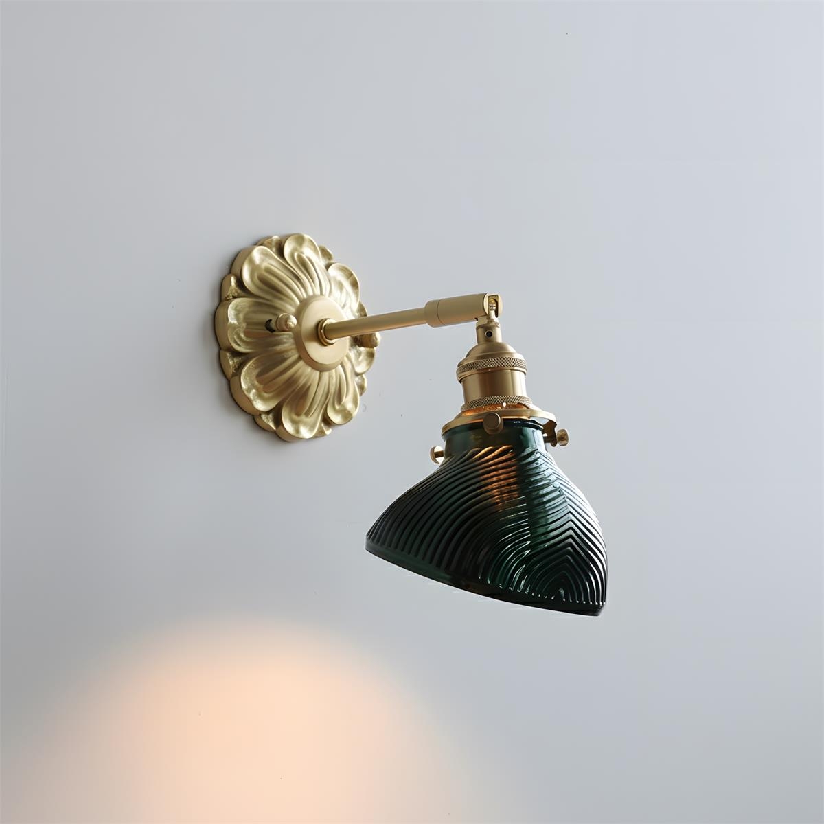 Nacre Petal Wall Lamp D326