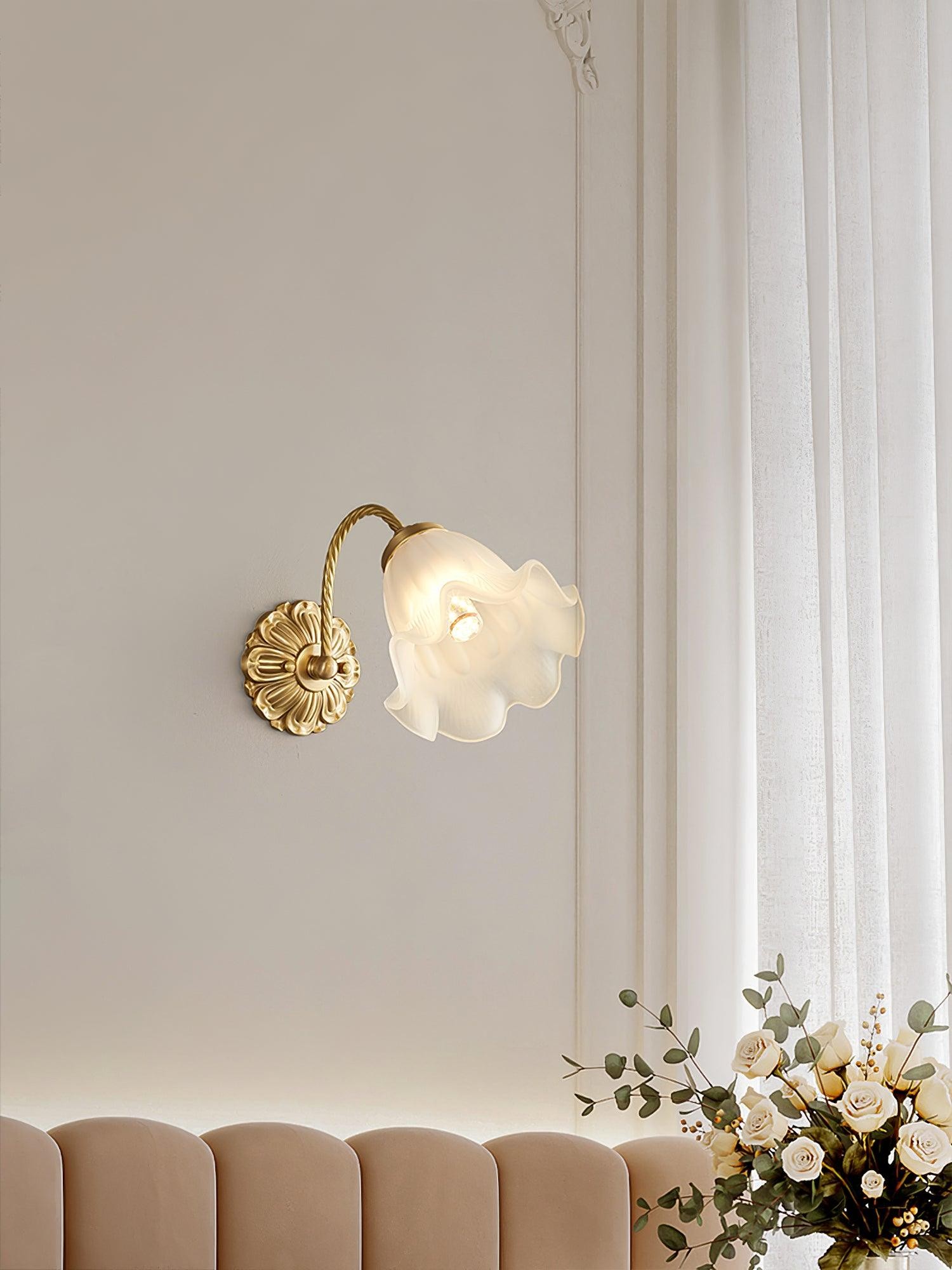 Nordic Modern Retro Elegant Flower Brass Glass Wall Lamp K276