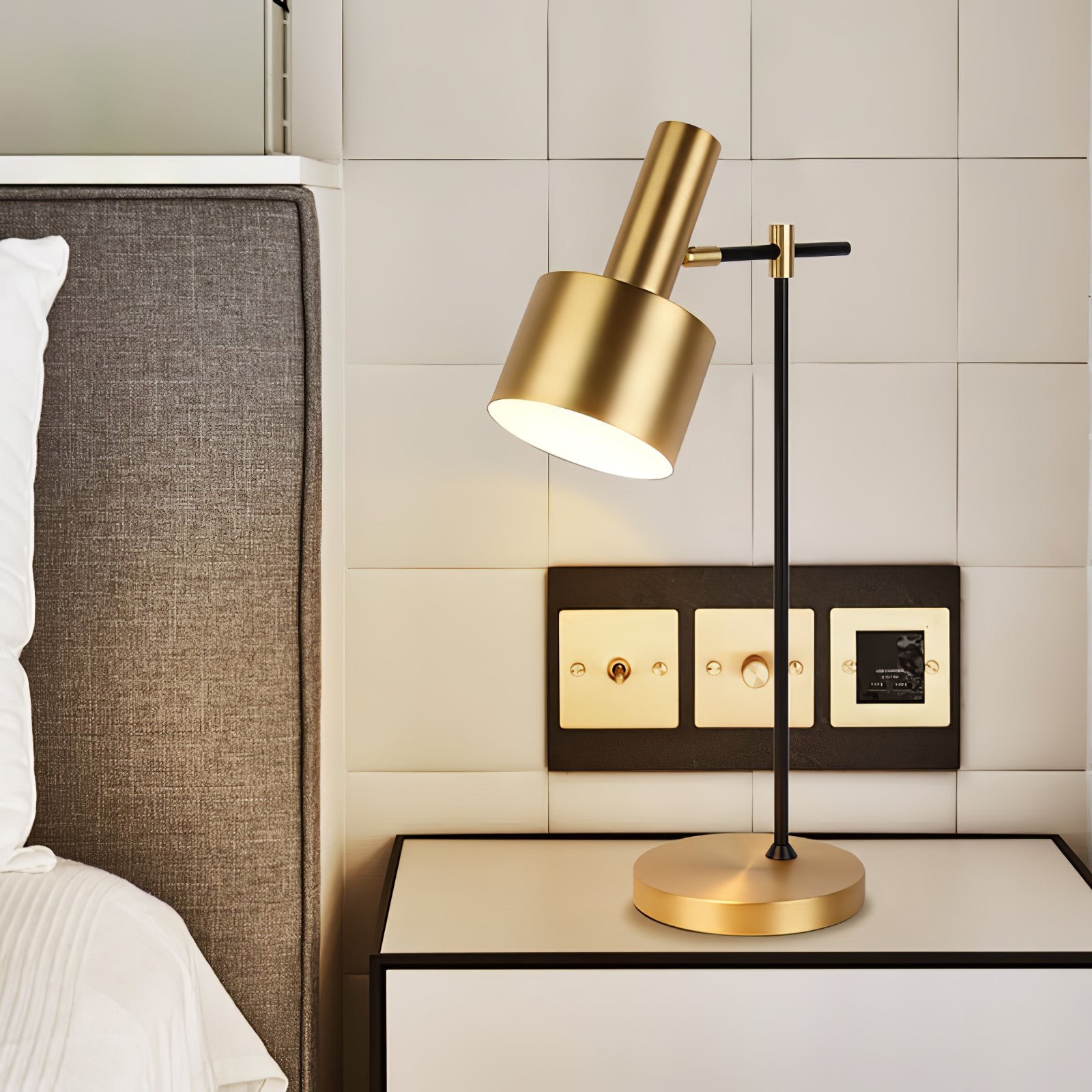 Metal Minimalist Art Deco Table Lamp K450
