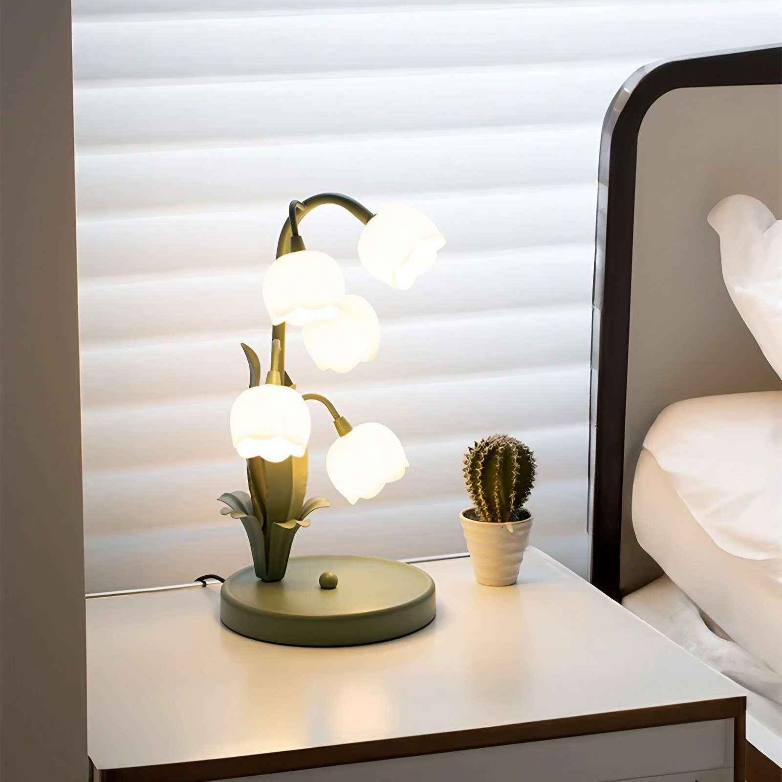 French Style Lily Of The Valley Table Lamp K200