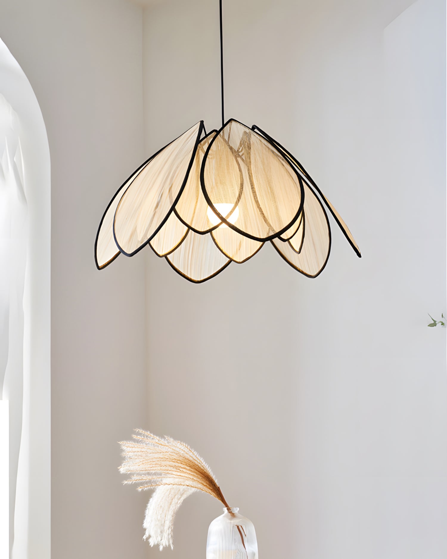 Petaline Veil Pendant Lamp D331