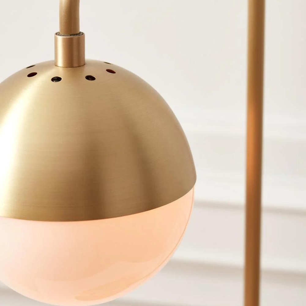 Golden Foliage Elegance Table Lamp D843