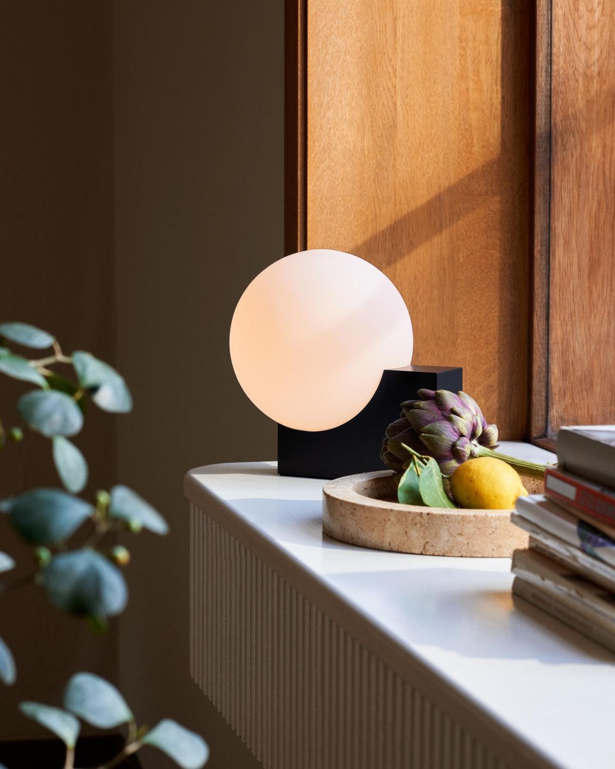 Geometric Lamp Base Glass Globe Table Lamp K399