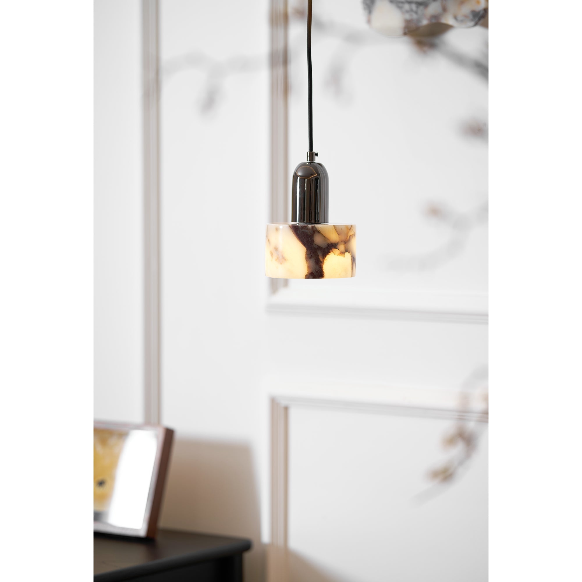 Dekum Marble Pendant Lamp D606
