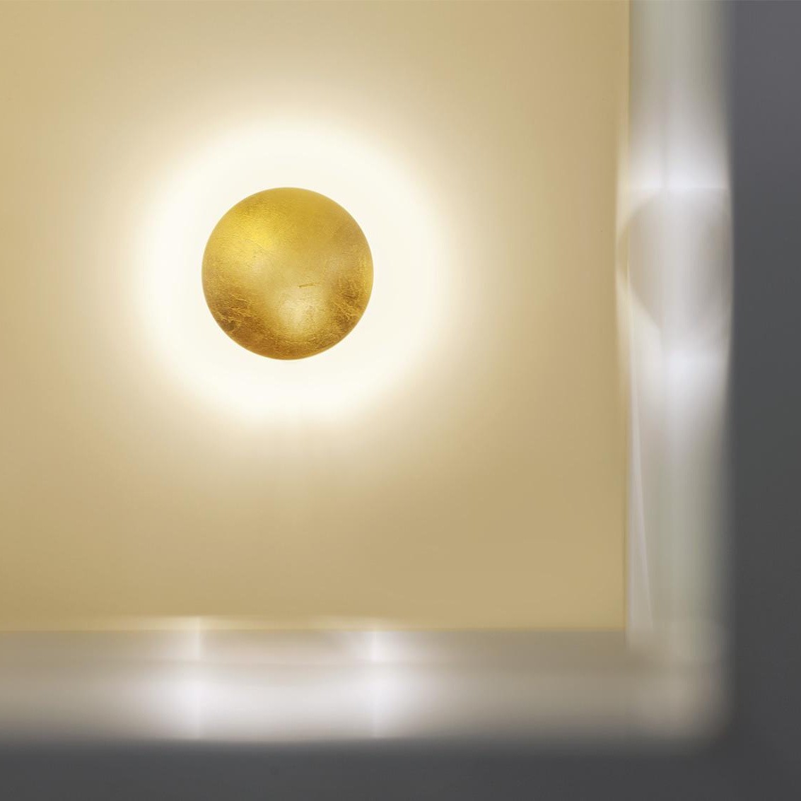 Elegant Round Lederam Wall Lamp - Modern Metallic Wall Light for Living Room