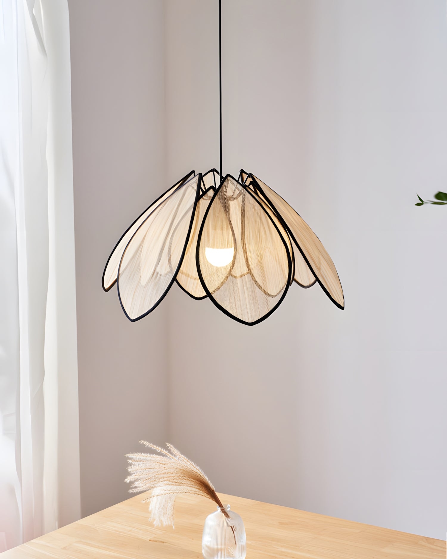 Petaline Veil Pendant Lamp D331