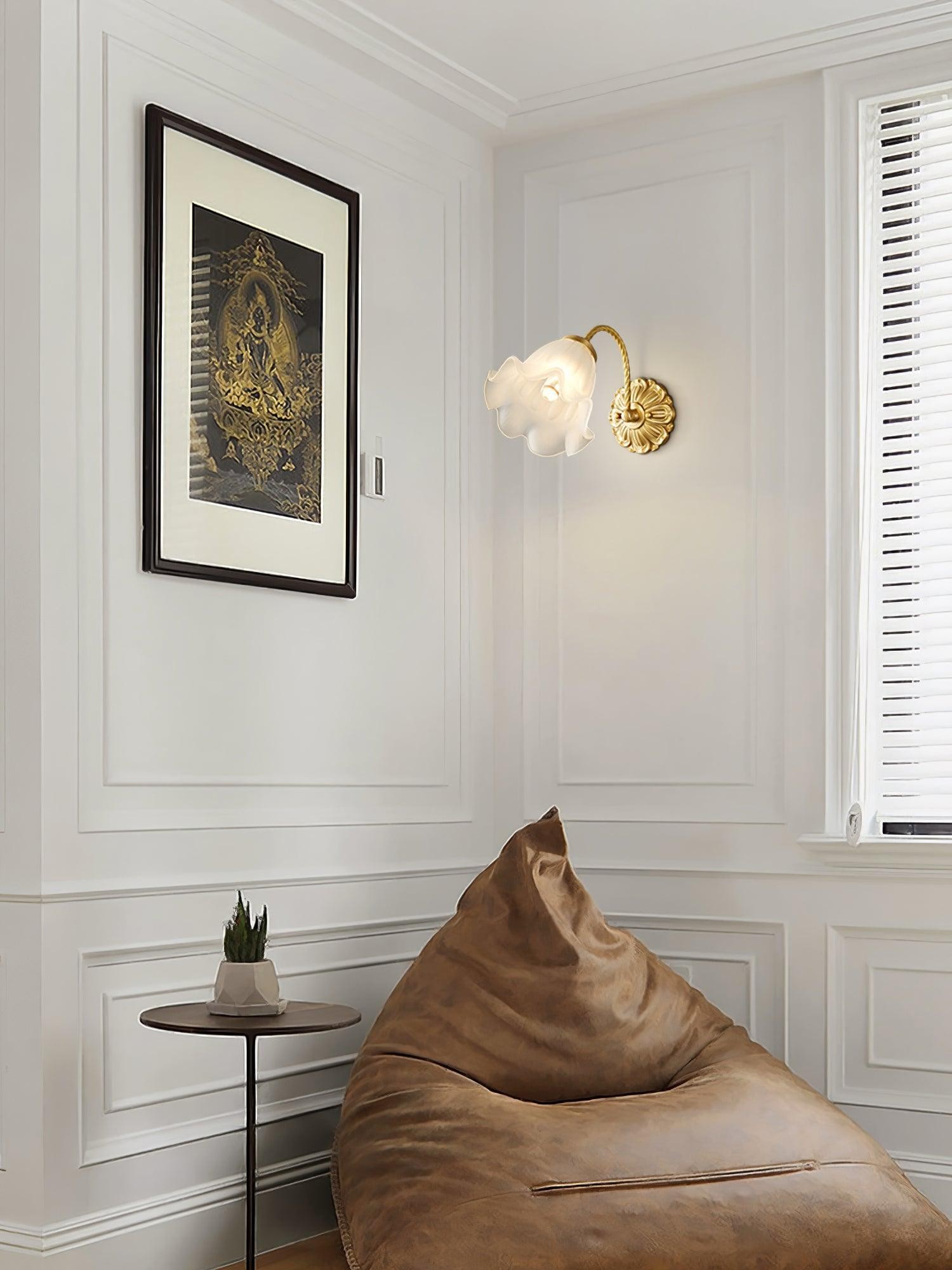 Nordic Modern Retro Elegant Flower Brass Glass Wall Lamp K276
