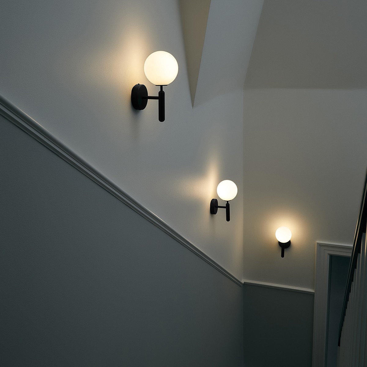Miira Wall Light