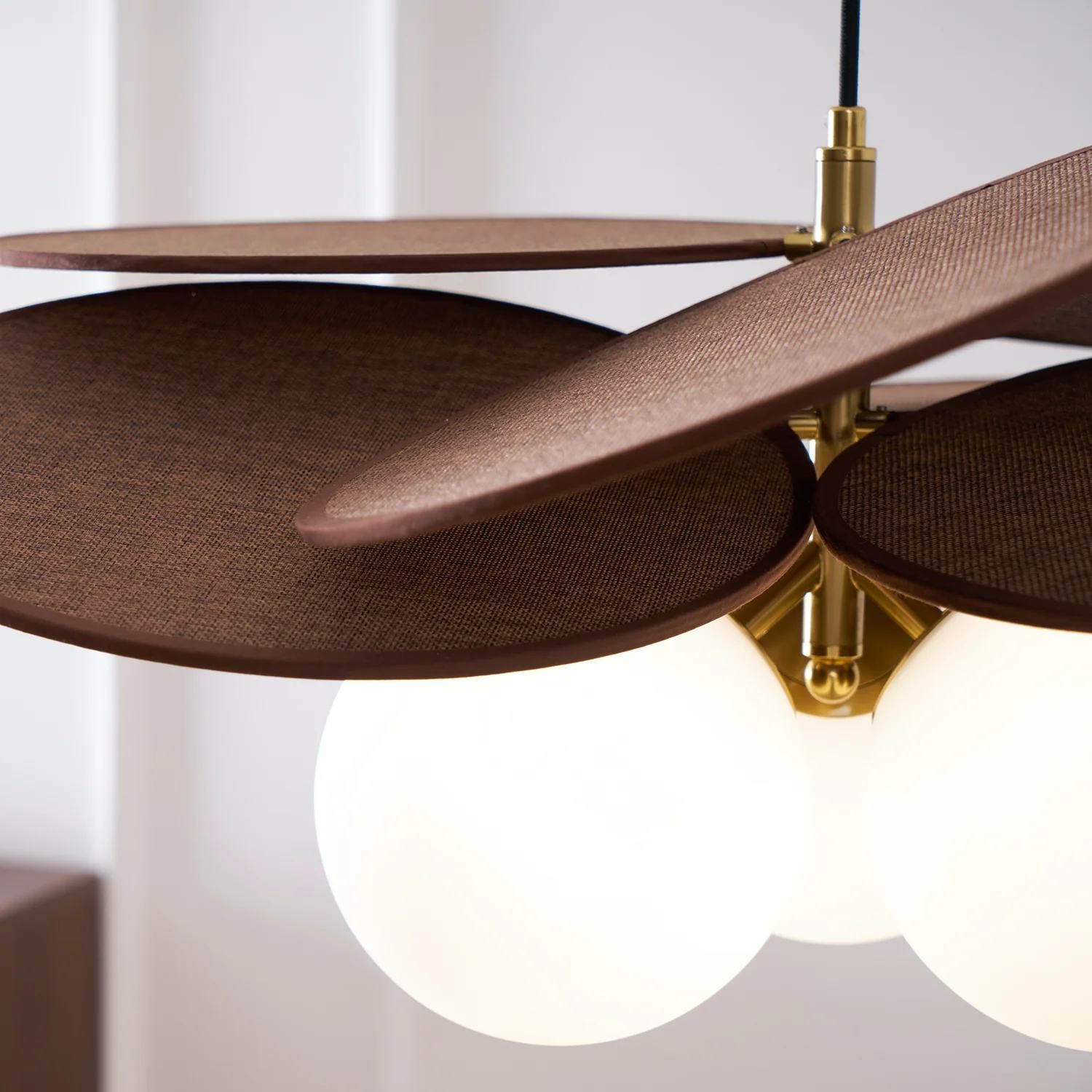 Orrise Artistic Pendant Light - Nature Inspired Layered Design for Indoor Spaces K2098