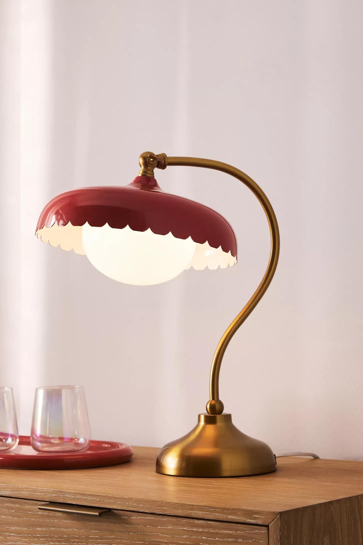 Rayla Scallop Metal Glass Task Lamp – Elegant Retro Table Lamp for Study K1425