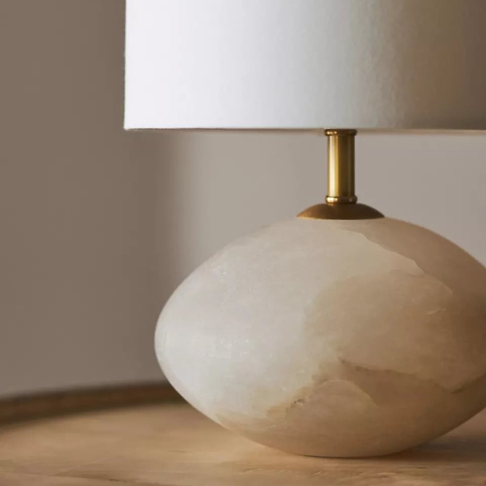 Albi Table Lamp Sleek Cylinder Base - Warm Glow for Modern Interiors and Small Spaces K1671