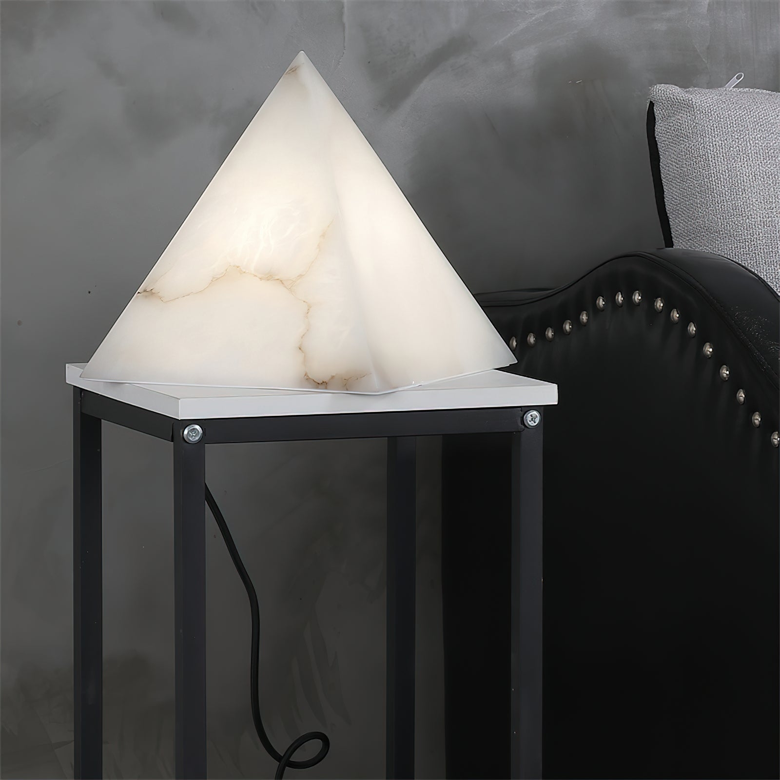 Alabaster Pyramid Table Lamp D428