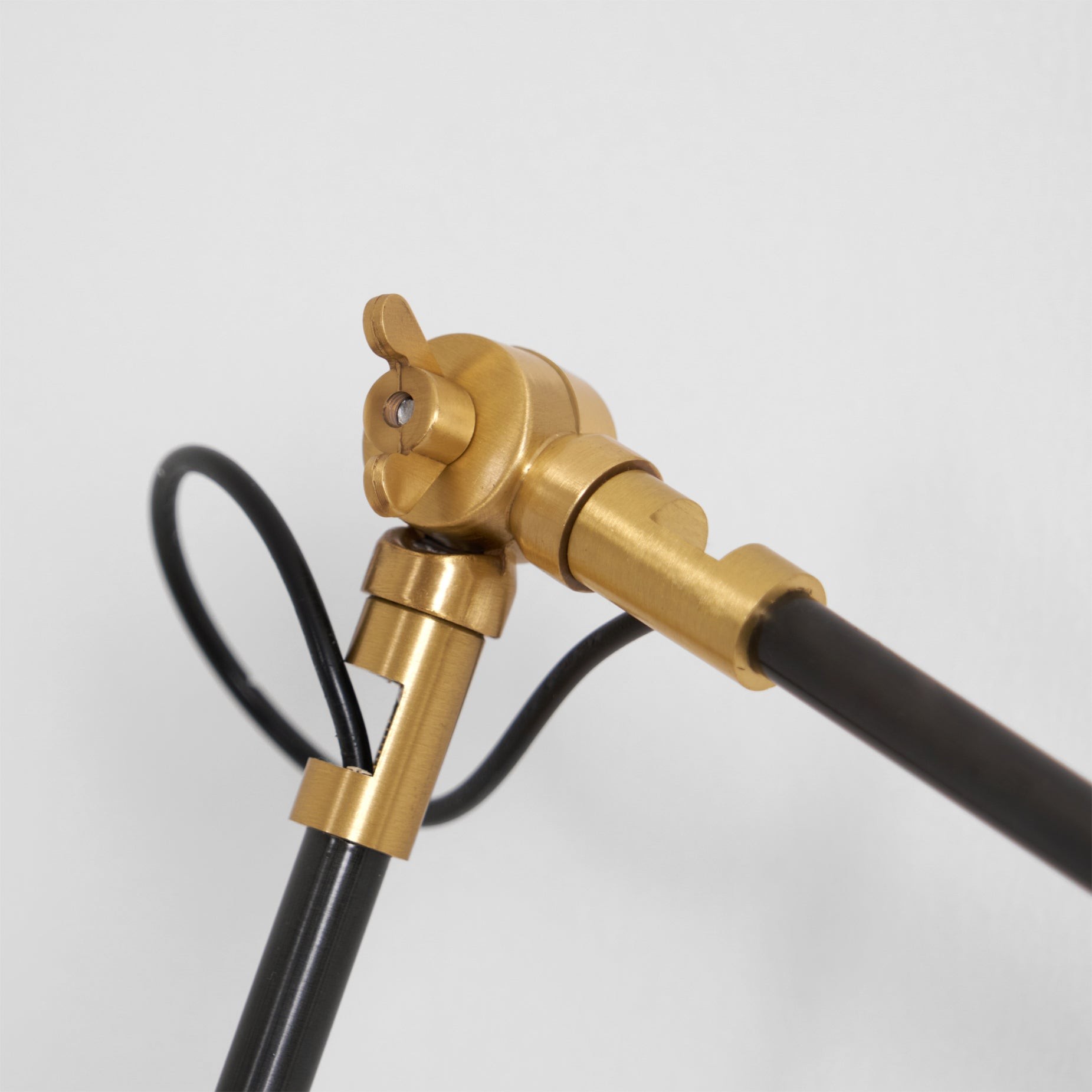 Kane Swing Arm Wall Lamp K1037