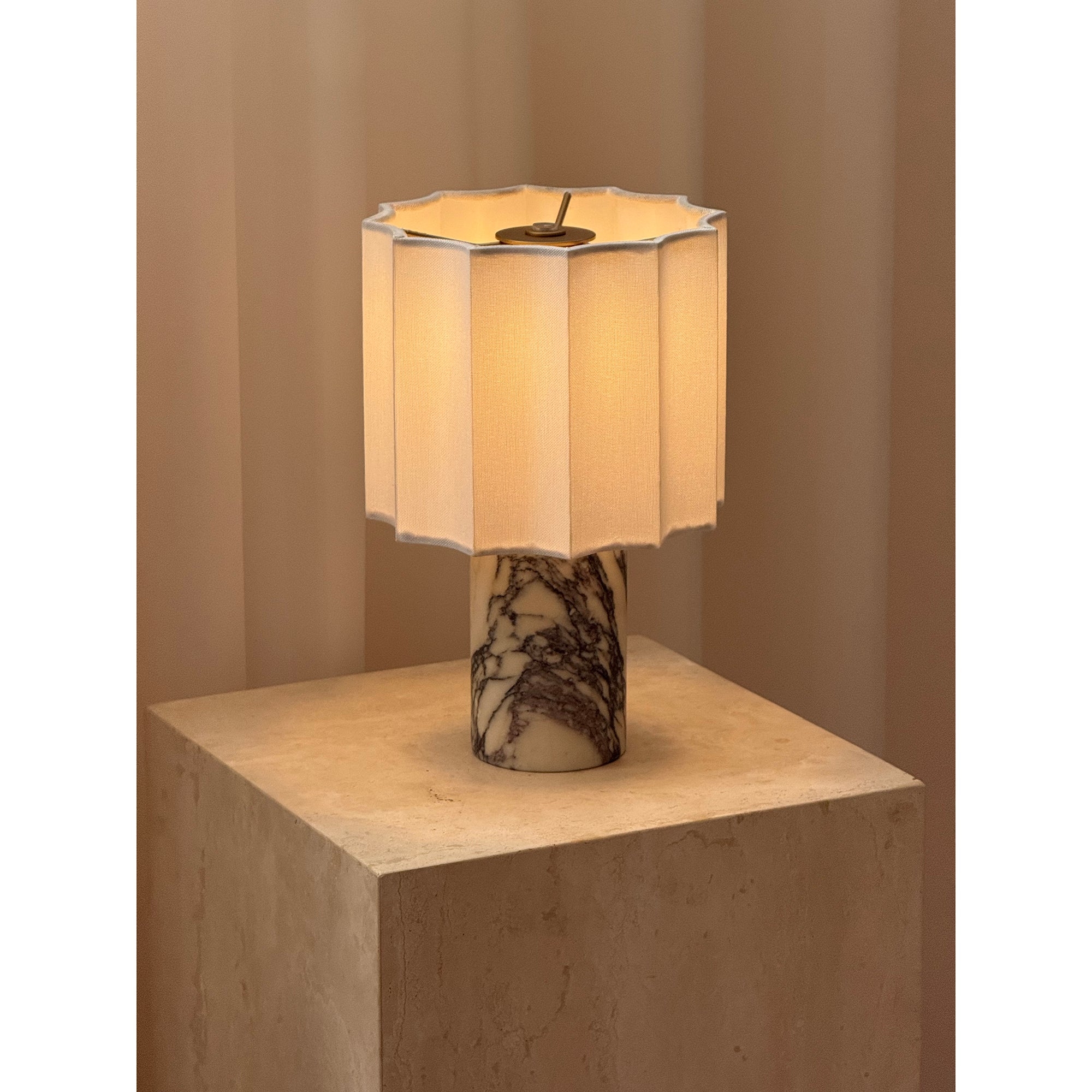 Valli Table Lamp (Built-in Battery) D668