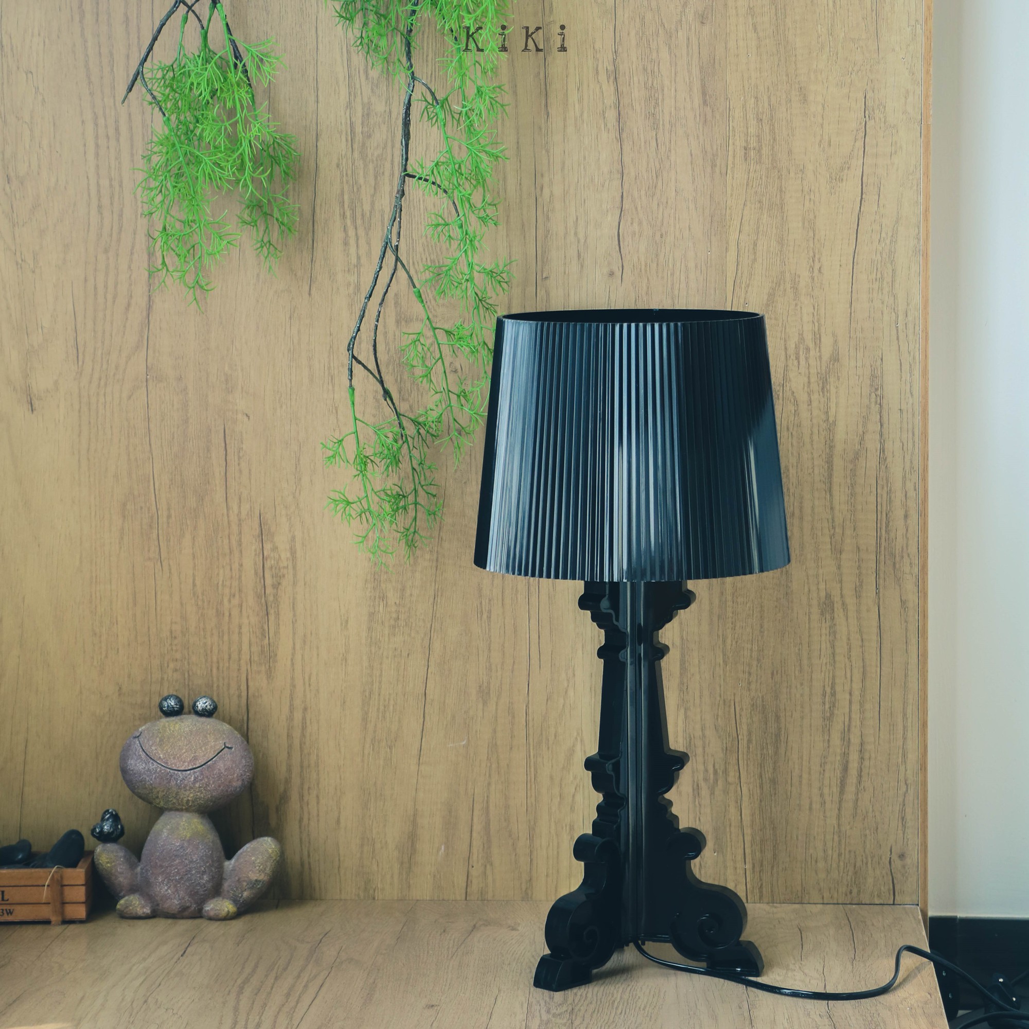 Bourgie Table Lamp