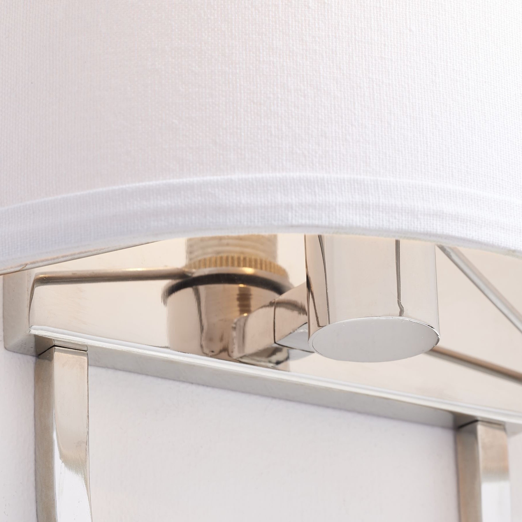 Nolvara Elegant Metal Wall Sconce – Timeless Design for Hallways and Bedrooms K1187