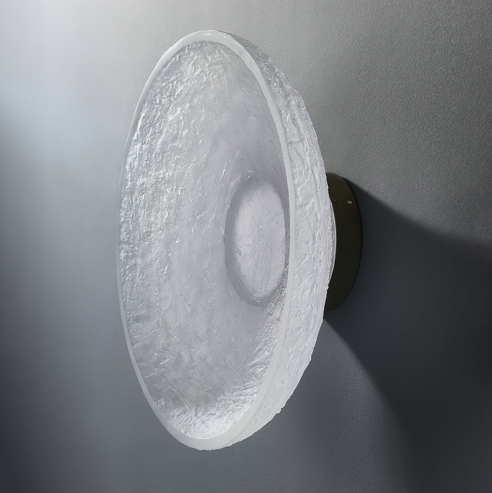 Eclipse Resin Wall Lamp K1013
