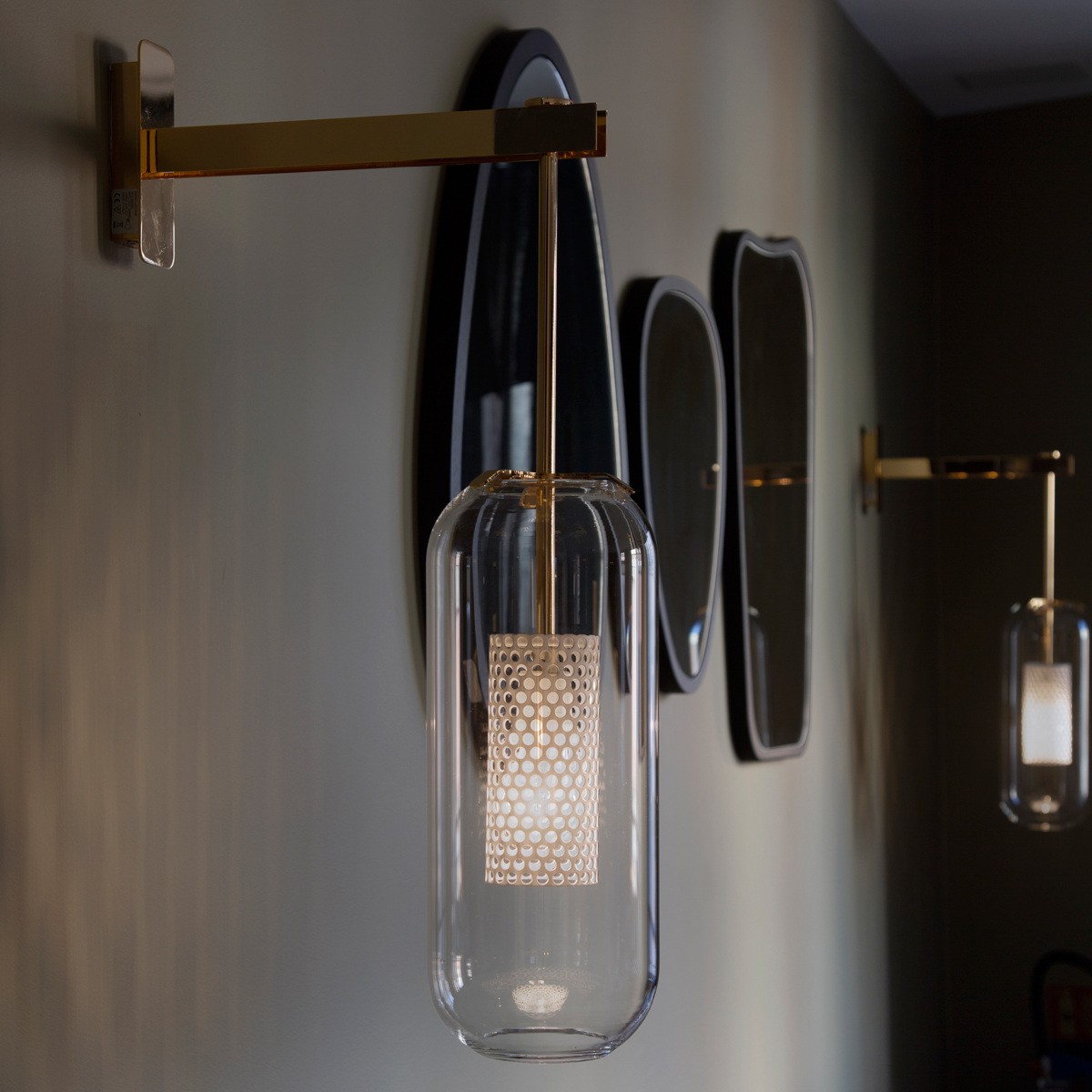 Vadim Wall Lamp