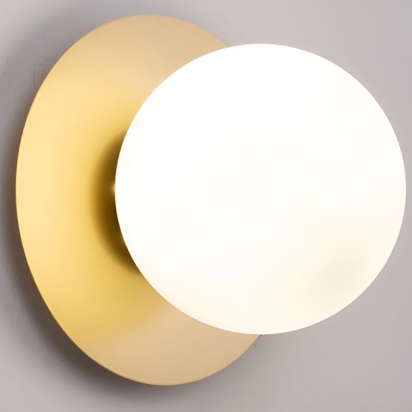 Brilliant Dawn Modern Glass Wall Lamp D800