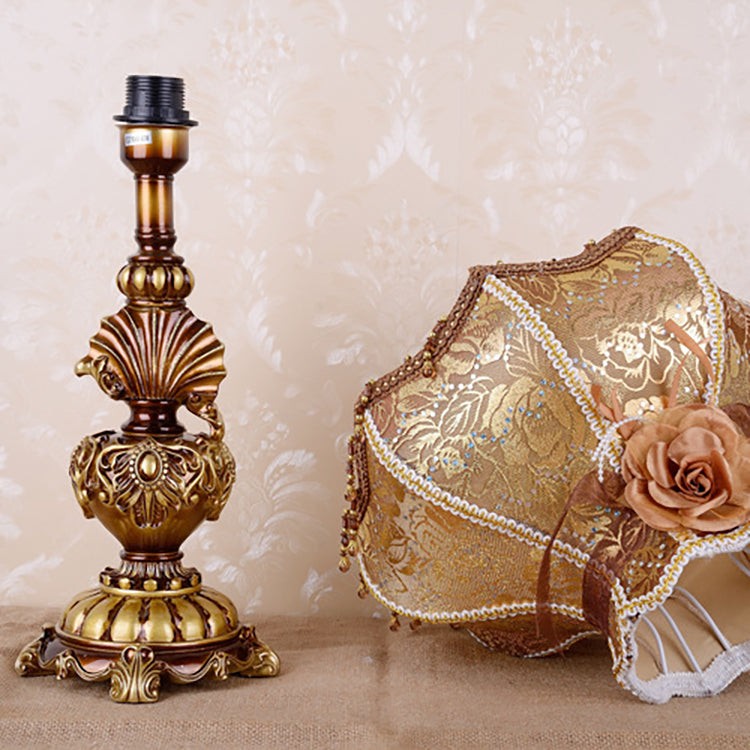 Pastoral Flower Lampshade Carved Table Lamp K715