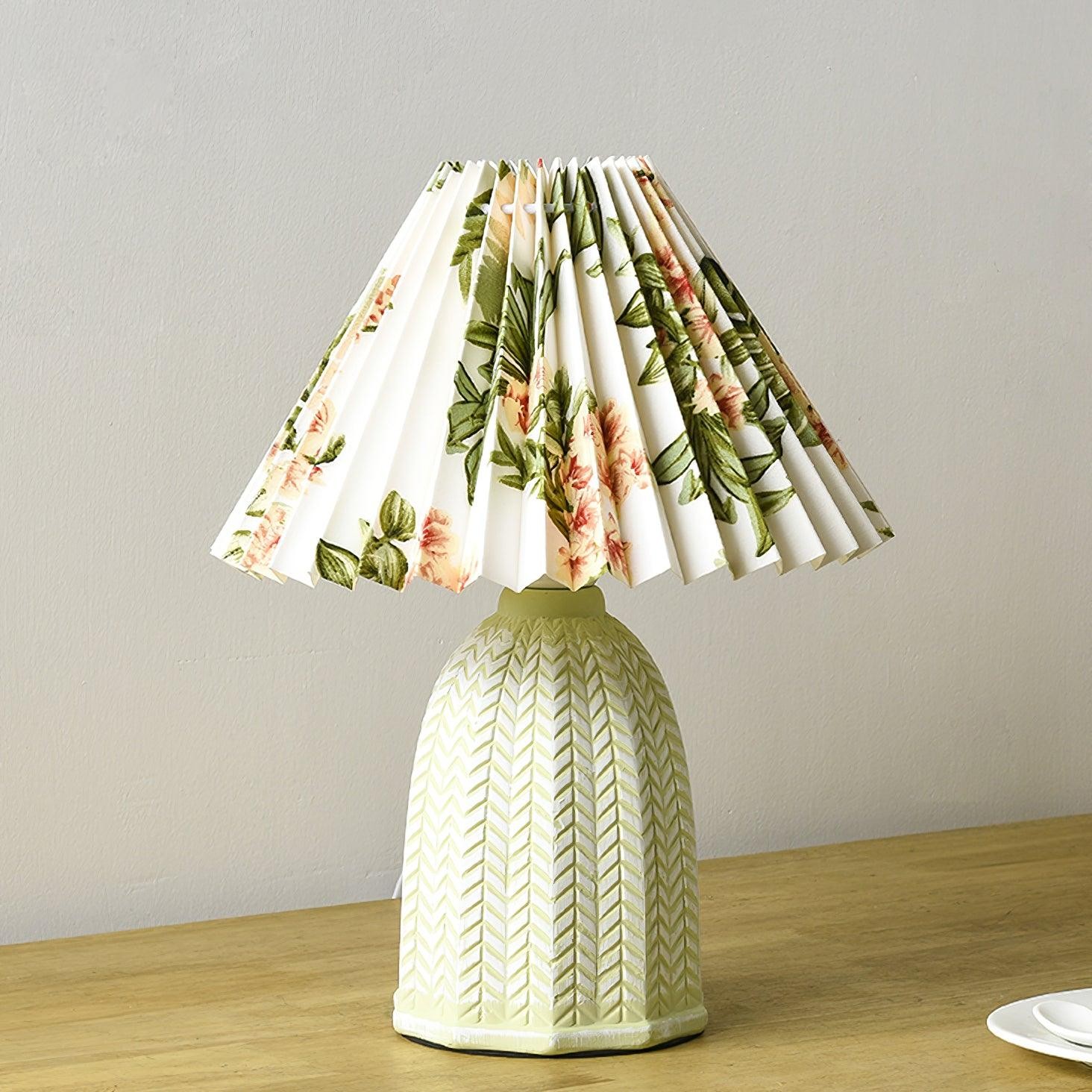 Vintage Pleated Table Lamp K756