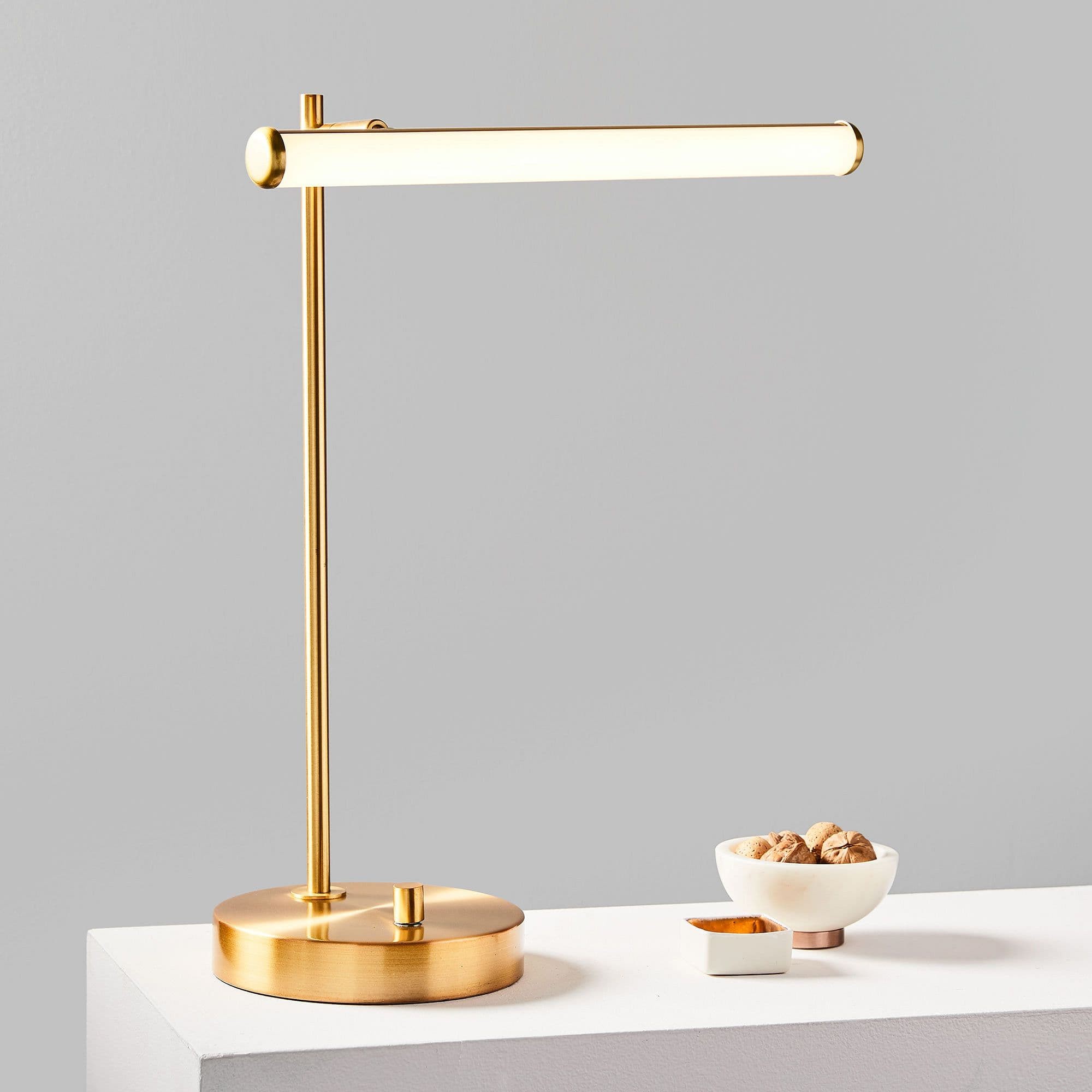Voro Modern LED USB Table Lamp - Sleek Metal Desk & Bedside Lighting K1229