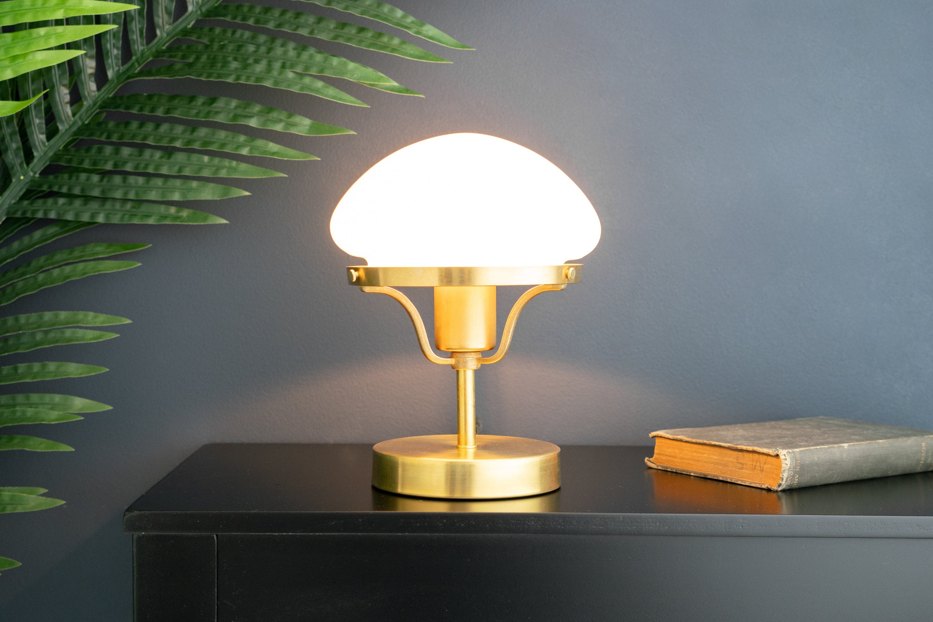 Ornato Luxe Modern Brass or Black Table Lamp K1486