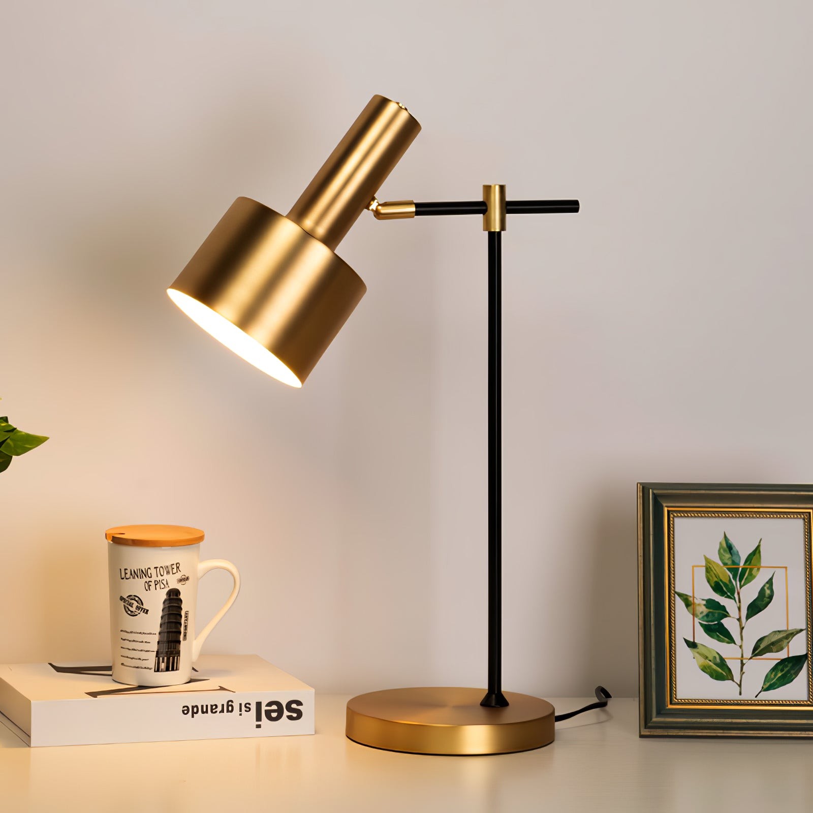 Metal Minimalist Art Deco Table Lamp K450