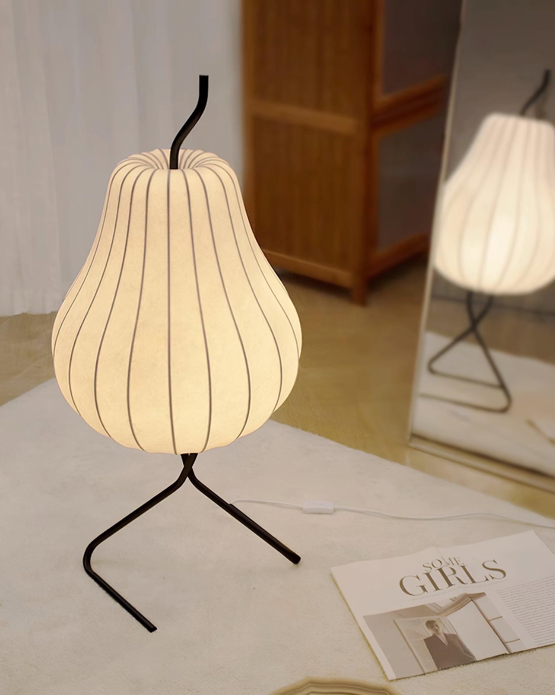 Pear-shaped Shite Floor Lamp Suitable For Living Room K581