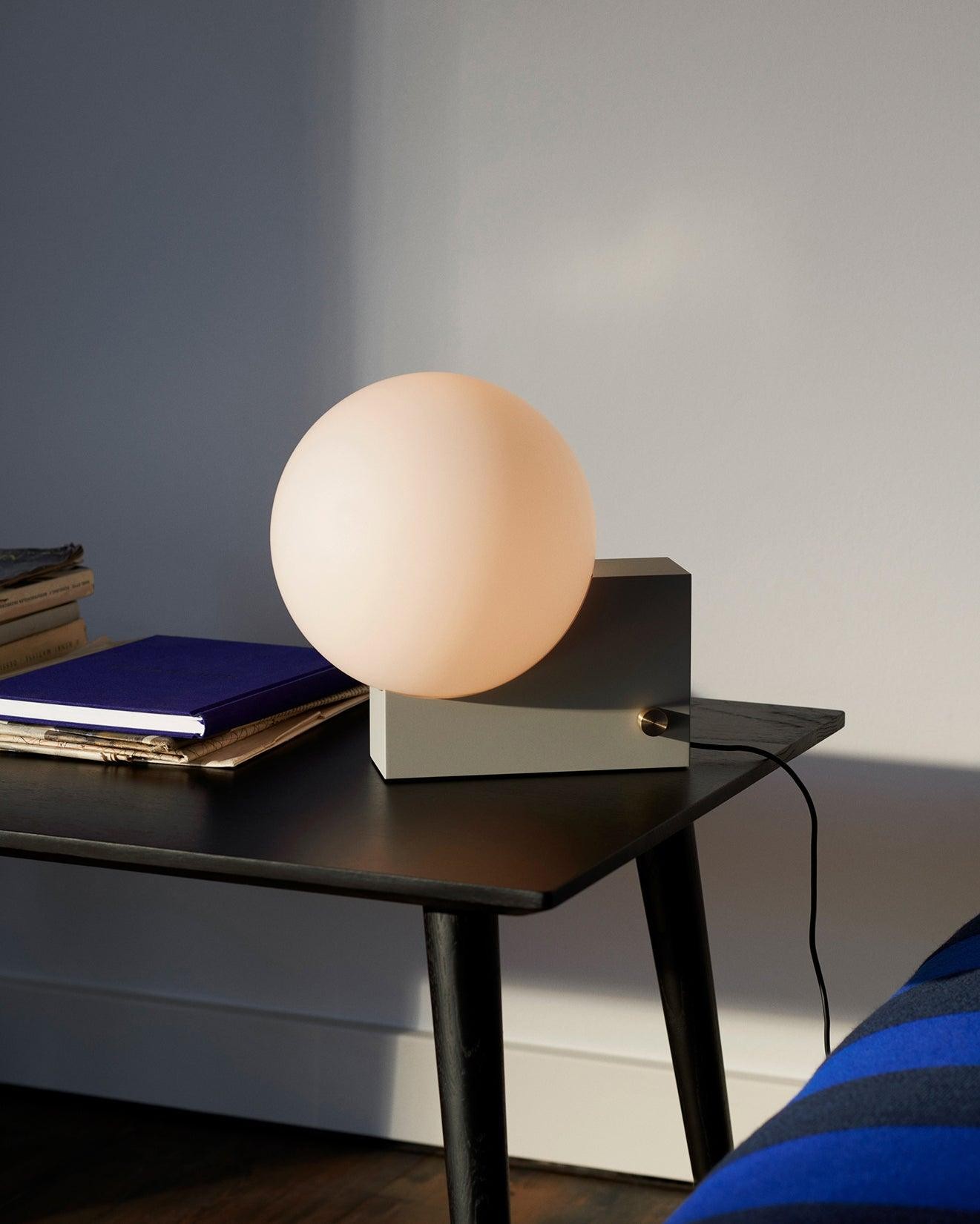 Geometric Lamp Base Glass Globe Table Lamp K399