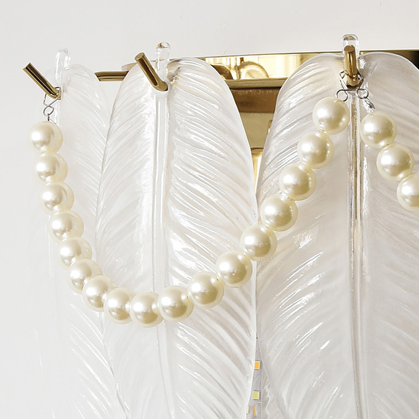 Feather Pearl Wall Lamp K1020