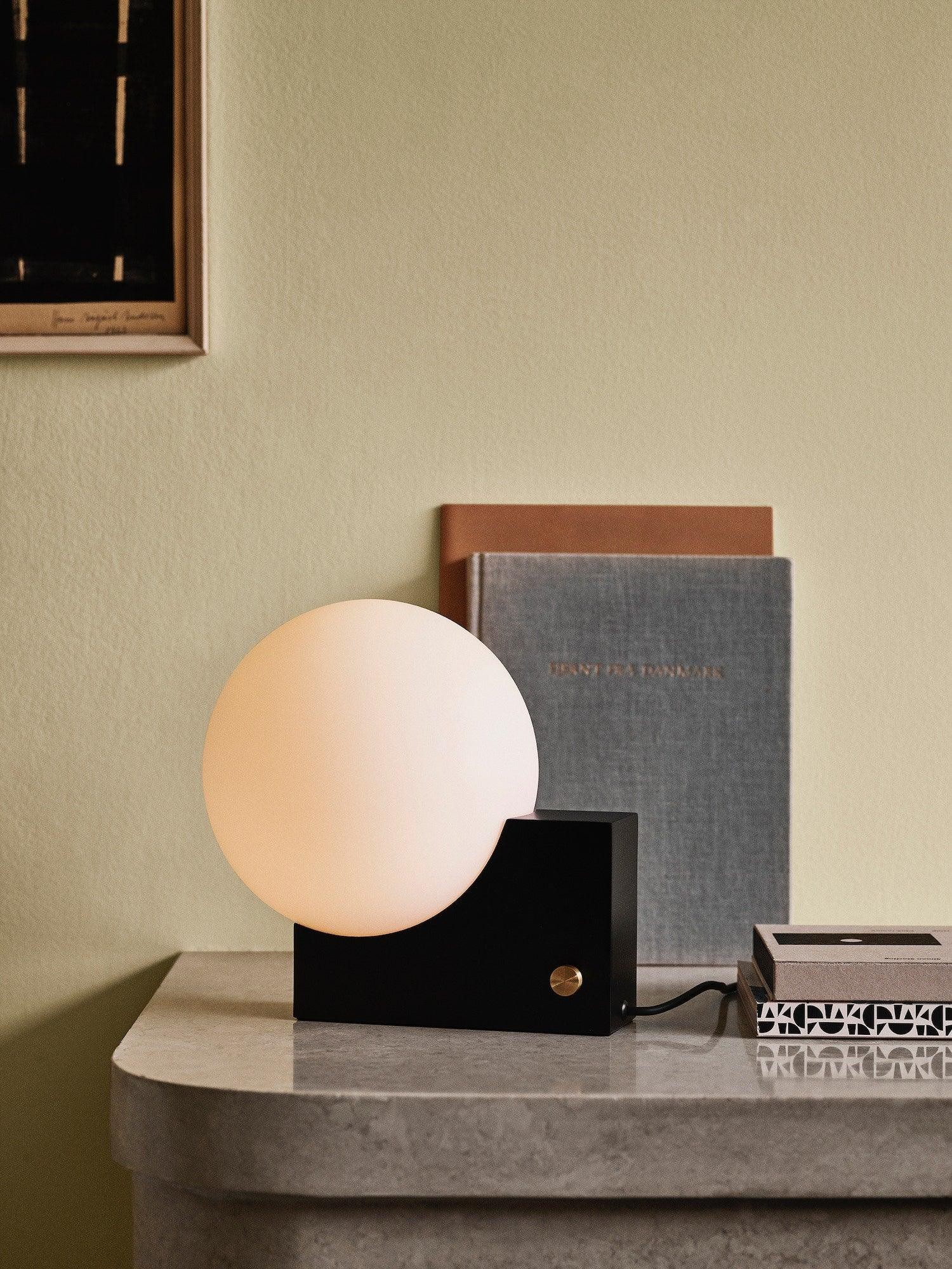 Geometric Lamp Base Glass Globe Table Lamp K399