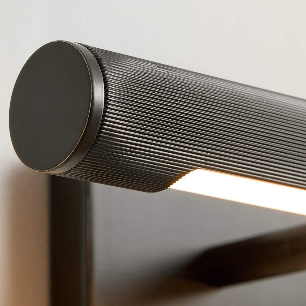 Zorv Sleek Picture Light - Ribbed Metal Frame Wall Light for Art or Photo Display K1701