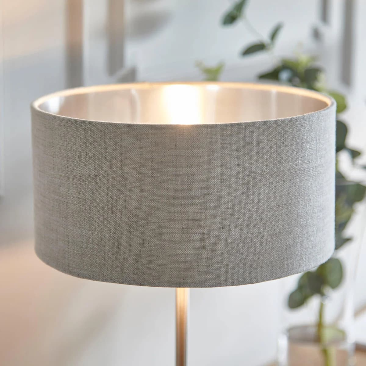 Tela 1‑Light and 3‑Light Table Lamp - Modern Linen & Metal for Living Room K1814