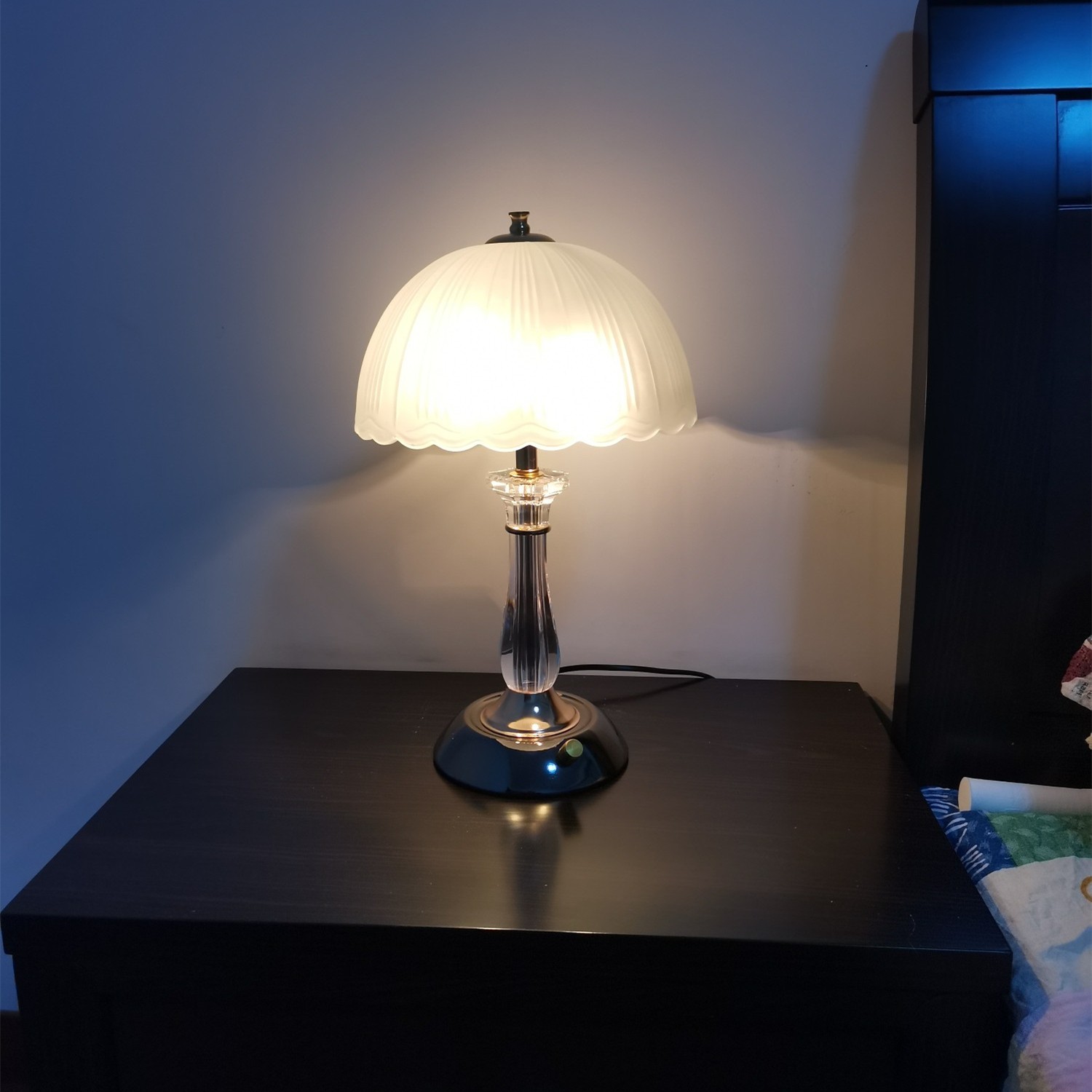 Modern Simple Bedside Table Lamp