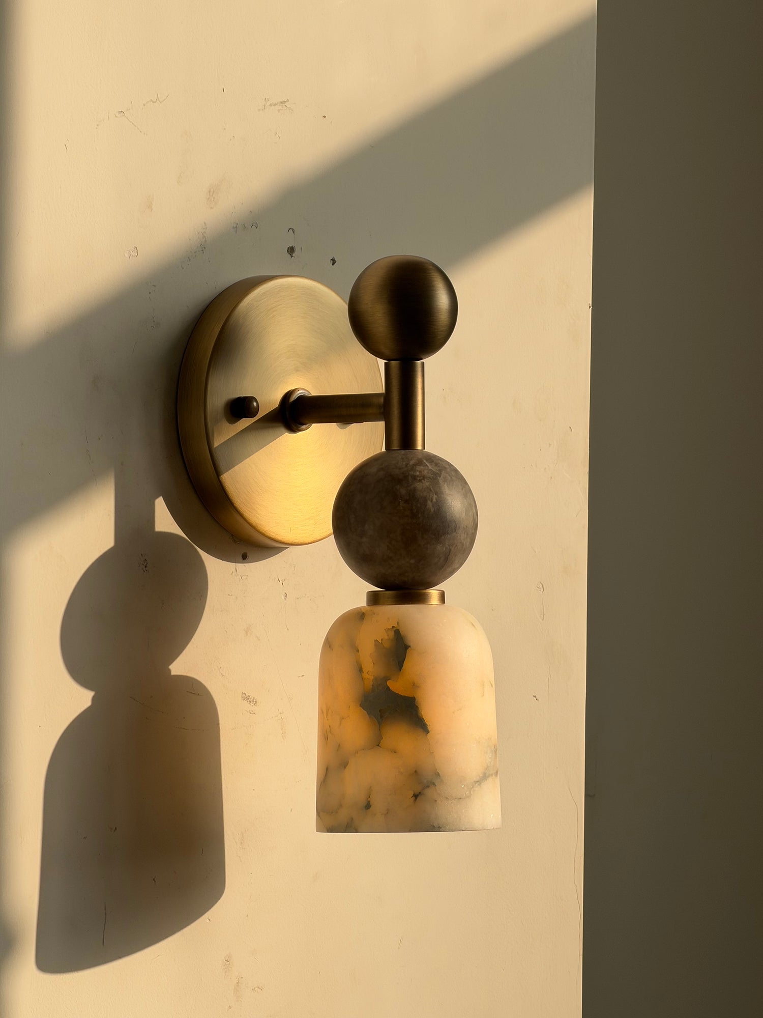 Flume Alabaster Wall Lamp D765