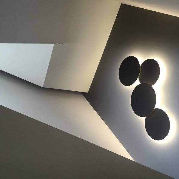 PUCK WALL ART | Fluorescent wall light