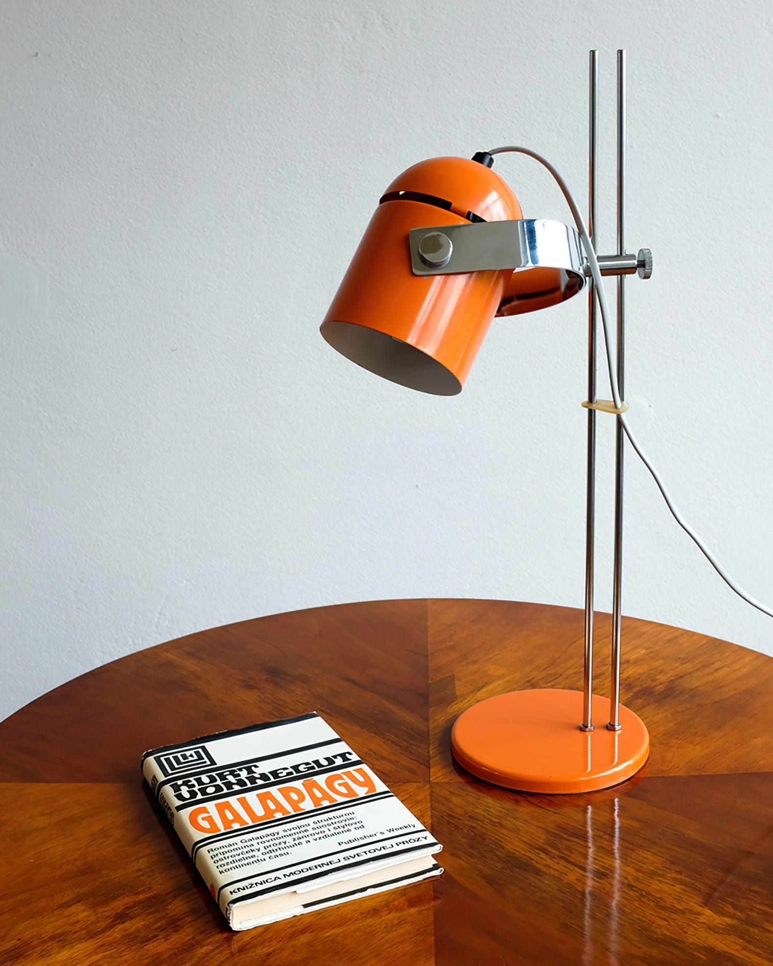 Adjusta Liftable Desk Lamp D370
