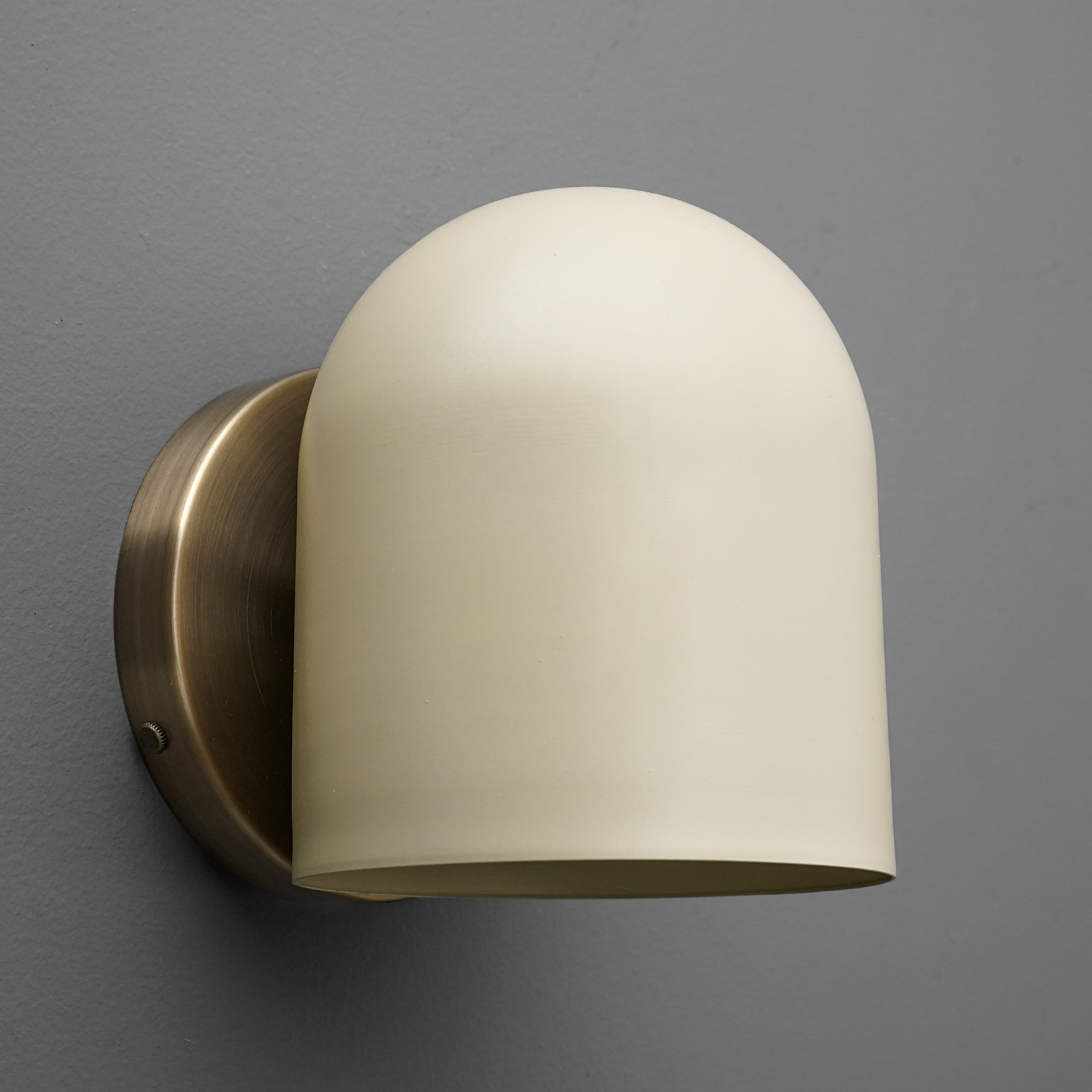 Metio Dome Classic Wall Sconce - Stylish Lighting Fixture for Bedroom or Hallway K1534