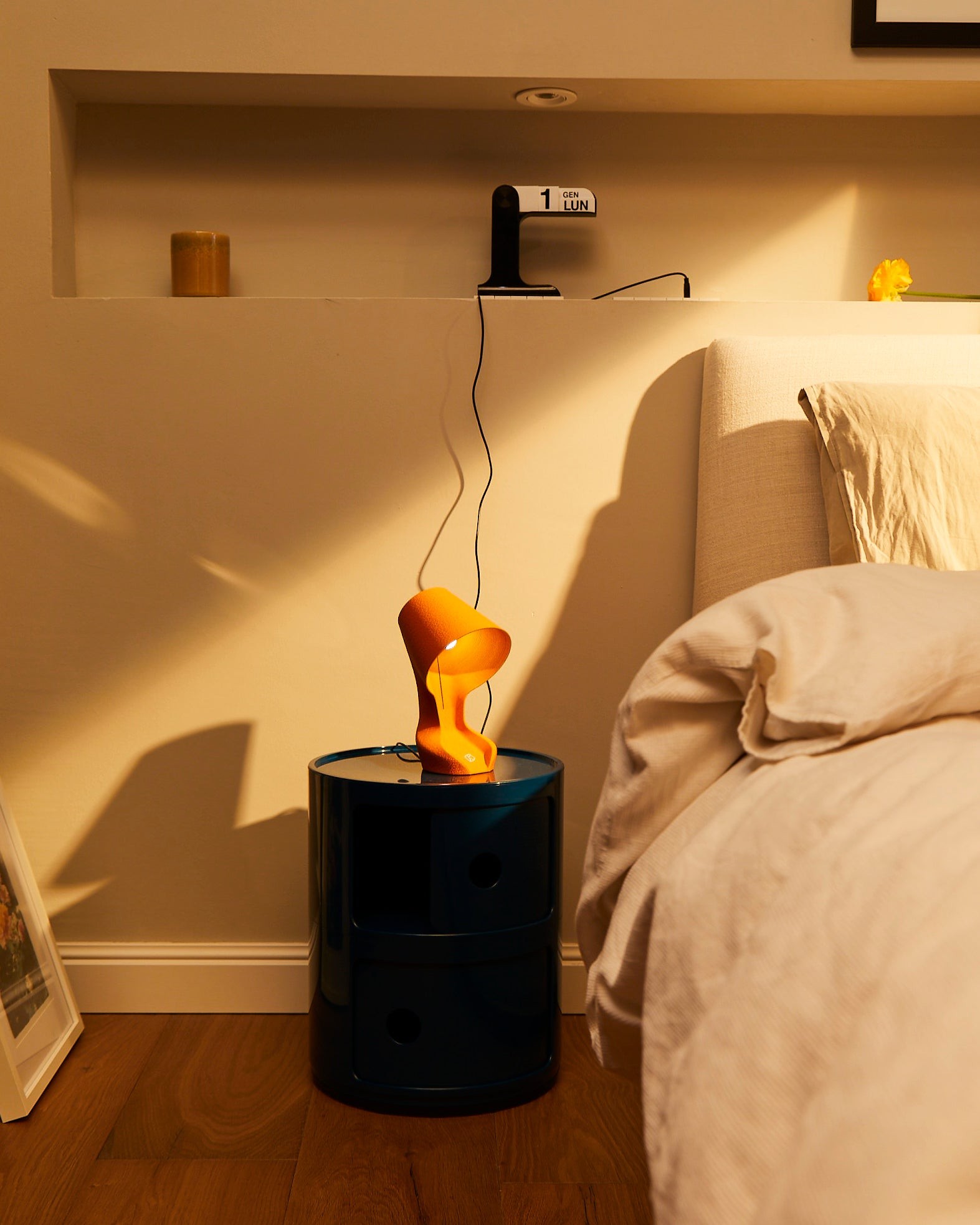 Creative Design Irregularly Multicolor Table Lamp K859