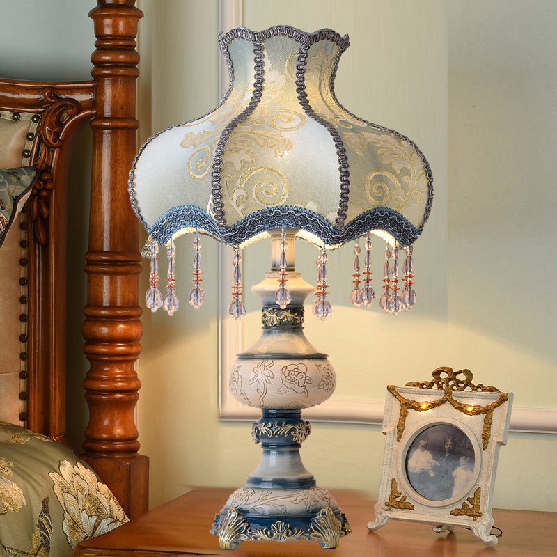 Carved Vase Base Floral Lampshade Table Lamp K711